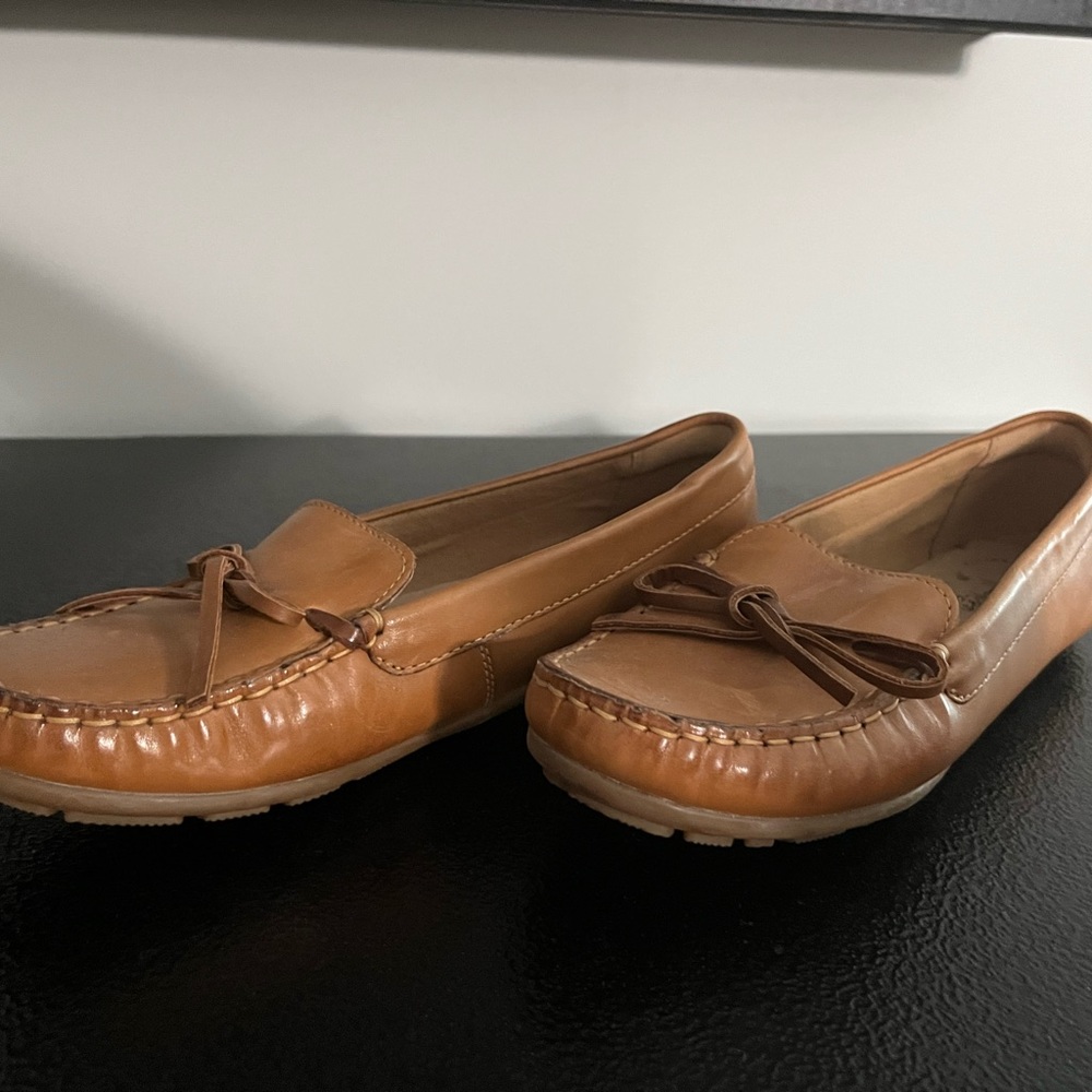 Size 9 - Picture 2 of 4
